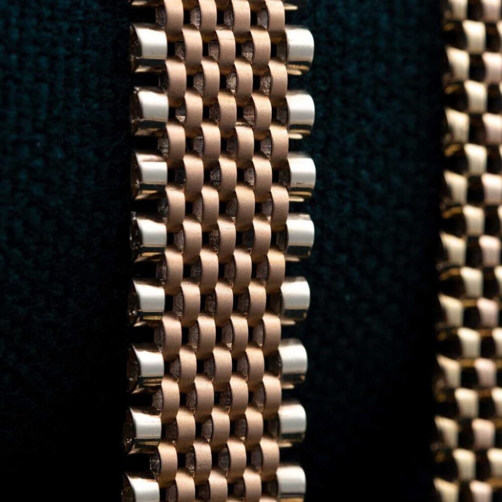 دستبند های زنجیری بافت طلایی - تصویر 6